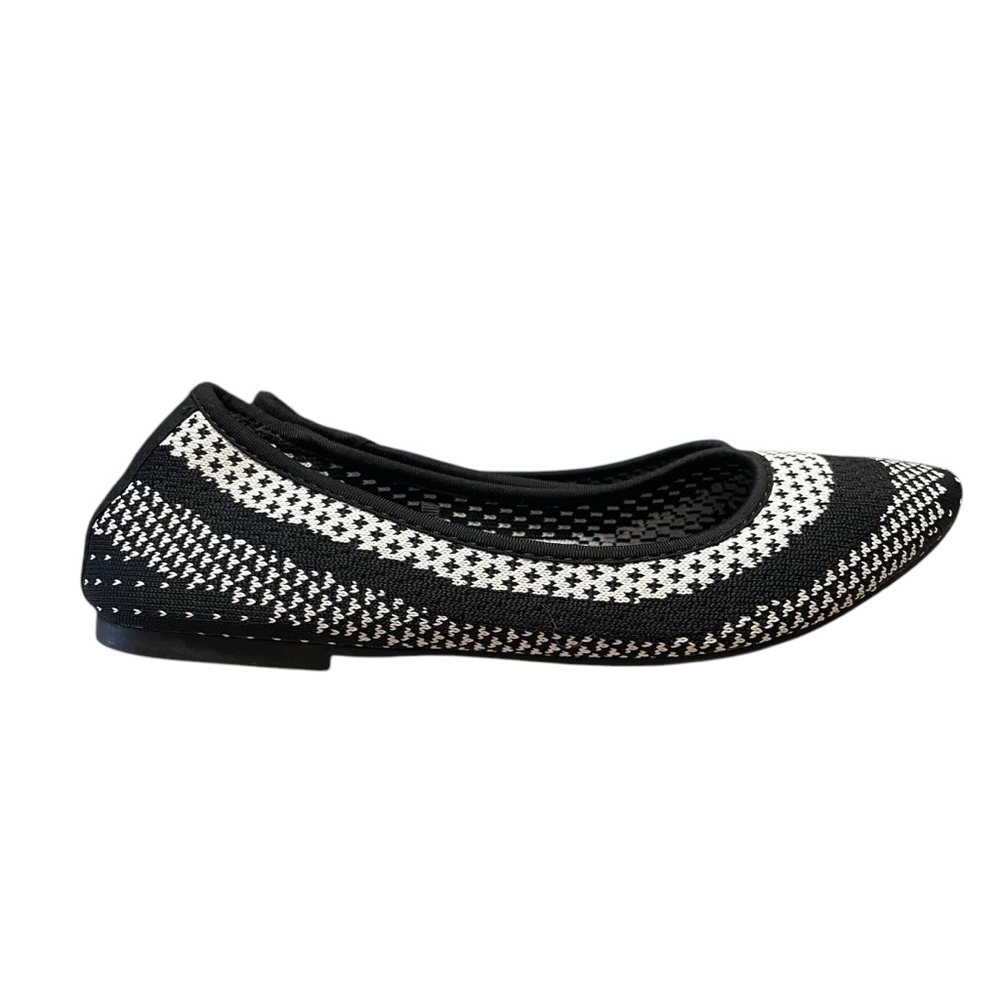 SKECHERS Women’s Black & White Cleo Hot Dot Knit Ballet Flats Size 7.5